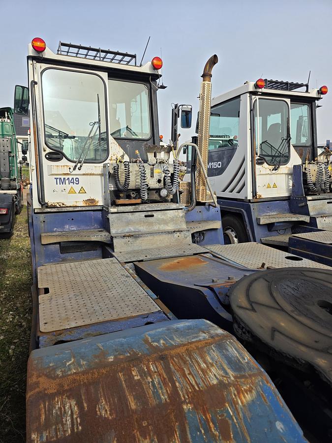 Gebruikt 2011 TERBERG RT283 | TERMINAL TRACTOR 4X4| TURNING CHAIR. | AUTOMATIC GEAR | NOT RUNNING.