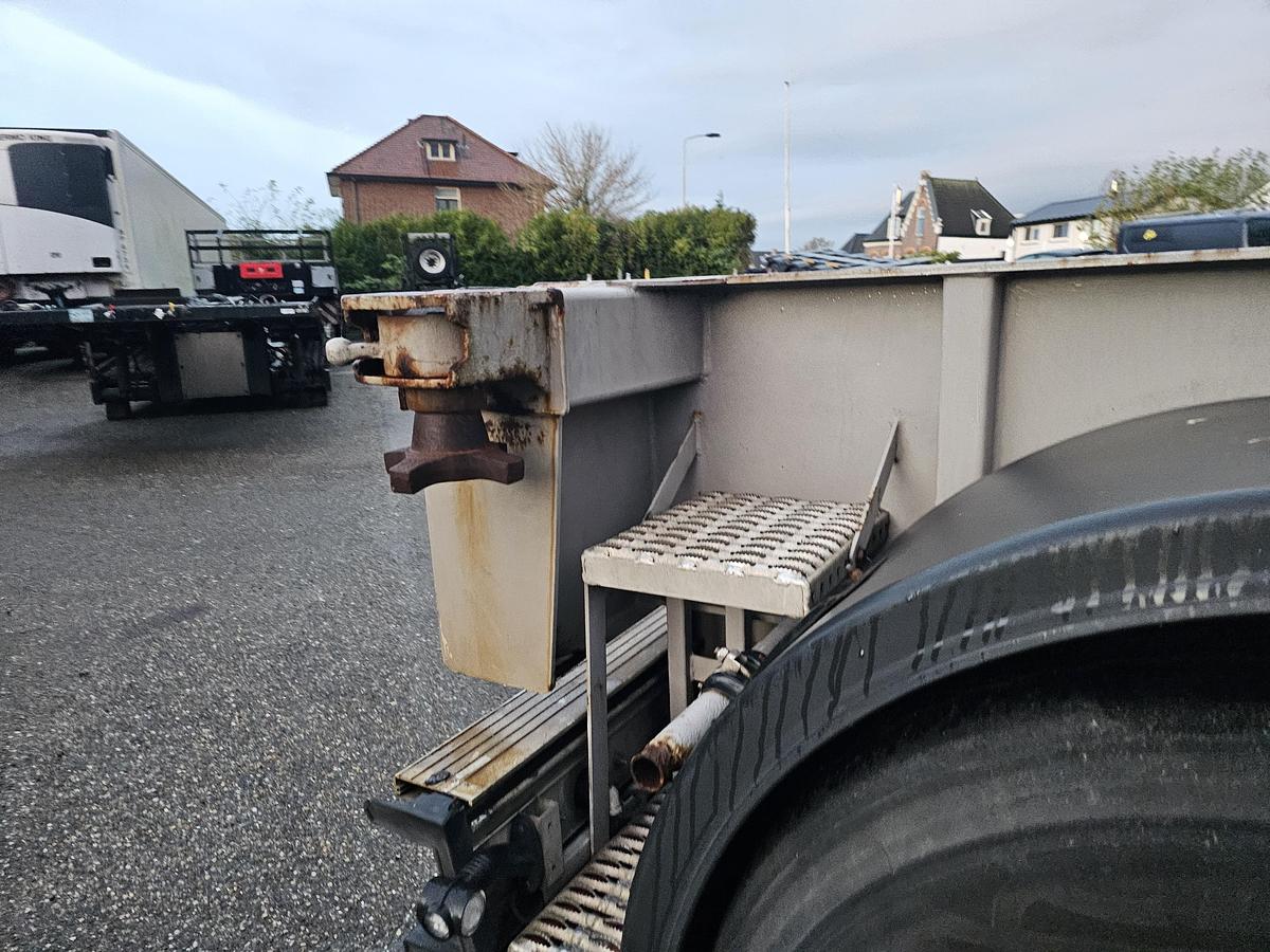 Gebruikt 2000 RENDERS ROC 12 27 CC 30 HOOLA