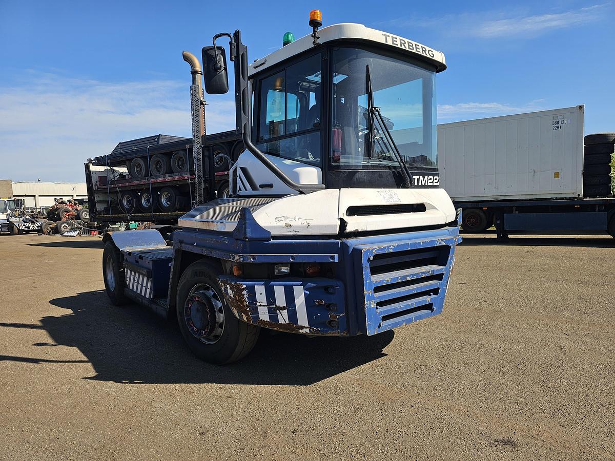 Gebruikt 2016 TERBERG RT283 | TERMINAL TRACTOR 4X4| TURNING CHAIR. | AUTOMATIC GEAR |19208 HOURS h HYDRAULIC SYSTEM.