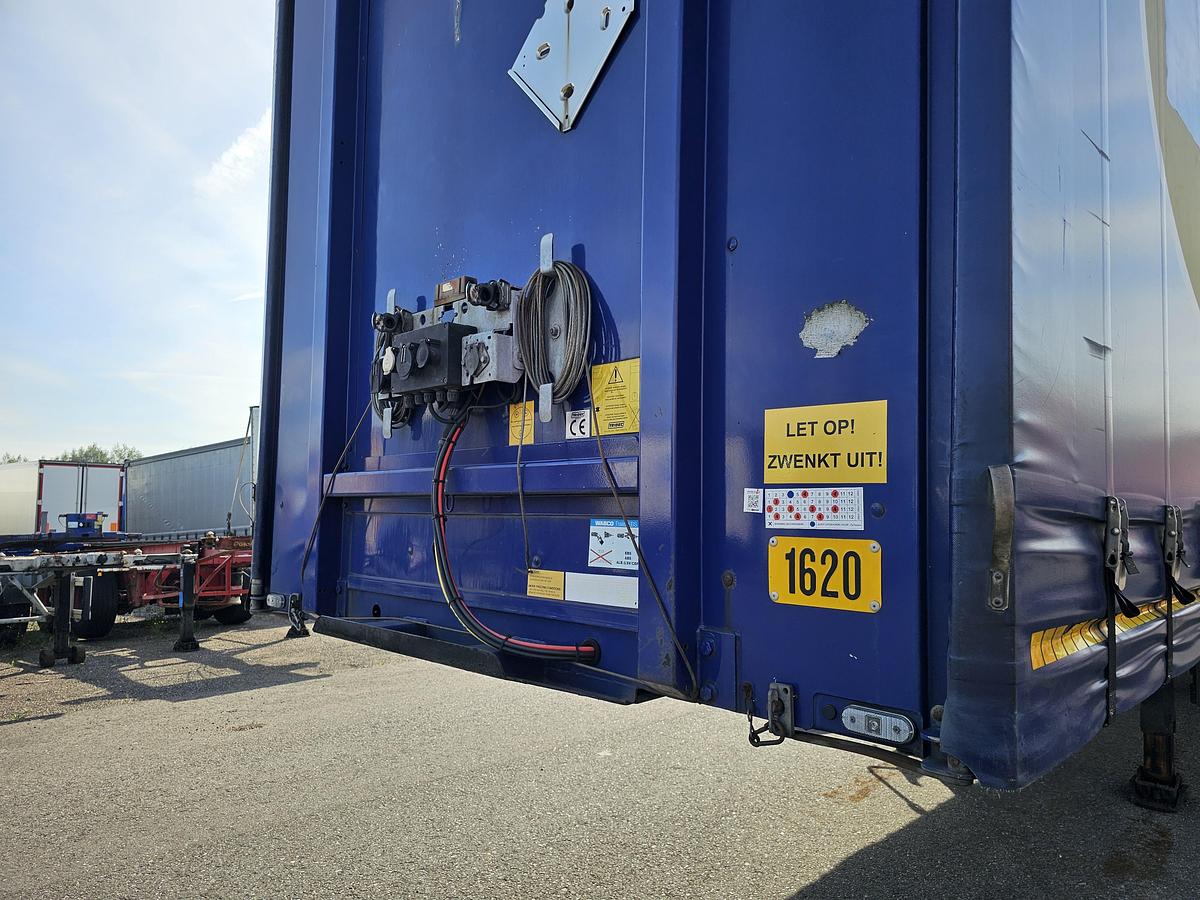 Used 2012 PACTON TBD.122 | SINGLE STEERING AXLE |UNDER SLIDING LOADING LIFT + BATTERIES| DAF DISC| APK /TUV 6-12-2025