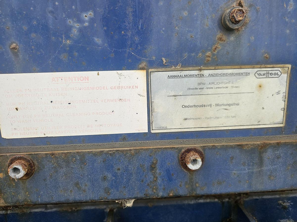 Gebruikt 2009 Van Hool 3B0073 | 3 AXLE FLATBED 13.60 MTR TWISTLOCKS FOR CONTAINER 40 FT 2 X20 FT BPW DRUM | 2 PIECES