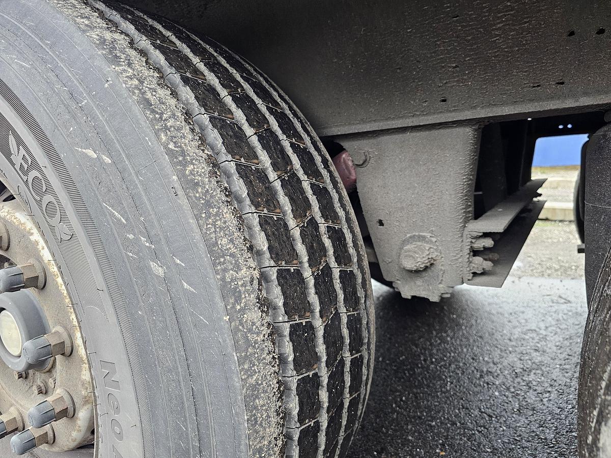 Gebruikt 2011 Schmitz Cargobull SCS24/L-1362 E B | NL TRAILER|SAF DISC| LOADING LIFT 2 TONS | APK TUV |29-06-2026