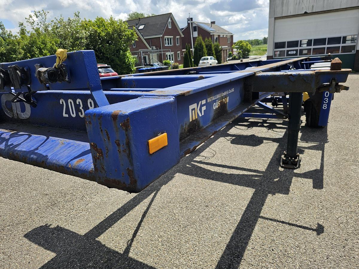 Gebruikt 2006 MKF METALLBAU CS 20 -20 FOOT- CONTAINER CHASSIS -HEAVY DUTY- BPW DRUM -STEEL SUSPENSION- GOOD QUALITY.
