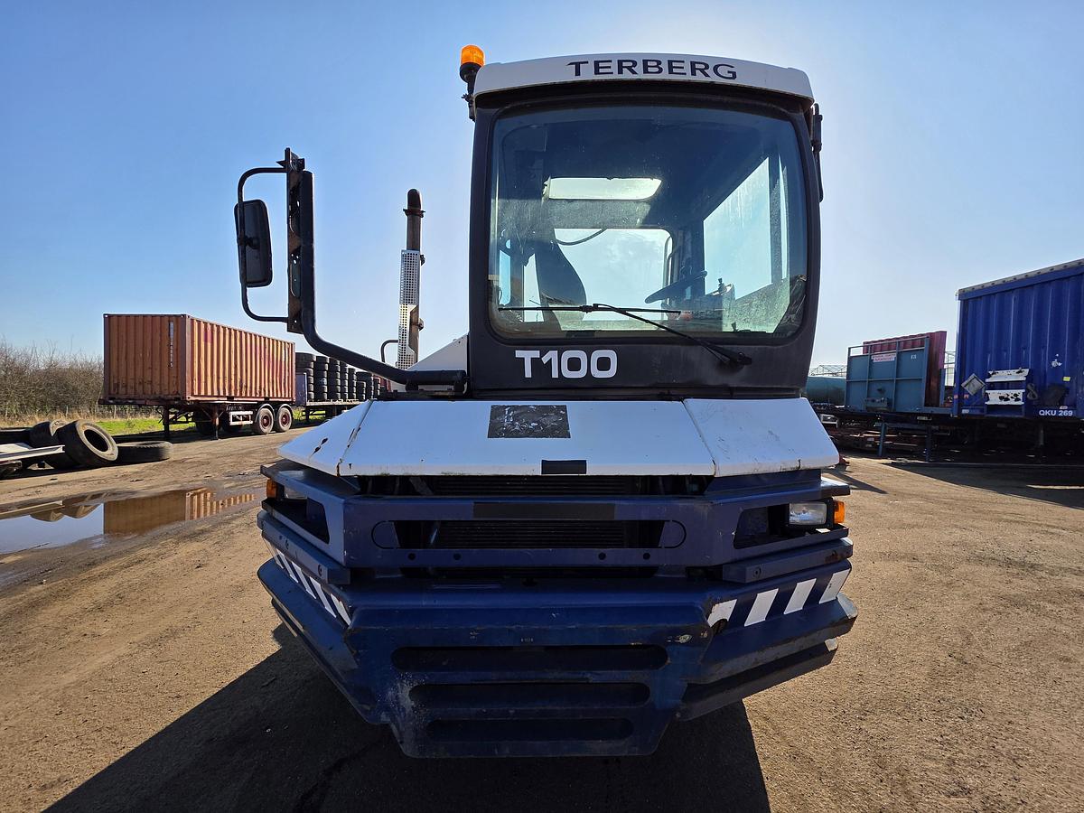 Gebruikt 2008 TERBERG RT 282 | 4X4 |TURNING CHAIR| AUTOMATIC GEAR|25885 HOURS.