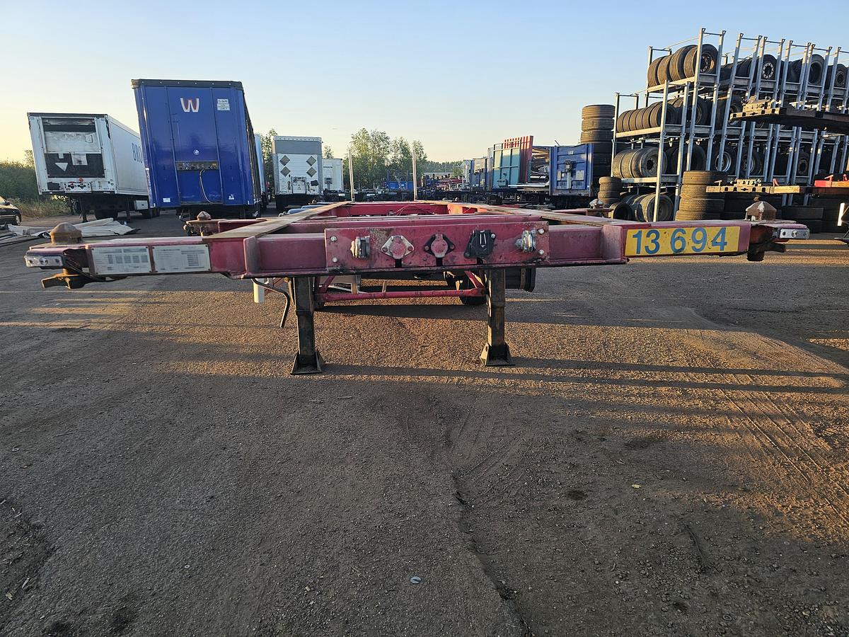 Gebruikt 2000 BURG BPO 12-27 CCXGX-00 / 20/30 FT|TANKCONTAINER\ADR/ BPW DRUM, TUV/APK/ 13-11-2026.