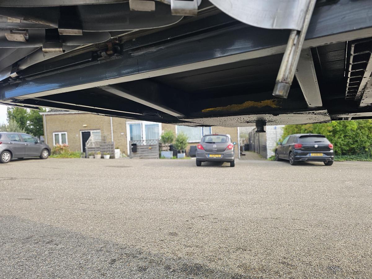 Gebruikt 1997 BROSHUIS 1AOU 10 10 /SINGLE AXLE/ SAF DRUM/ OLD BUT LIKE NEW/ (EXTENDIBLE) APK,TUV 10-06-2027.