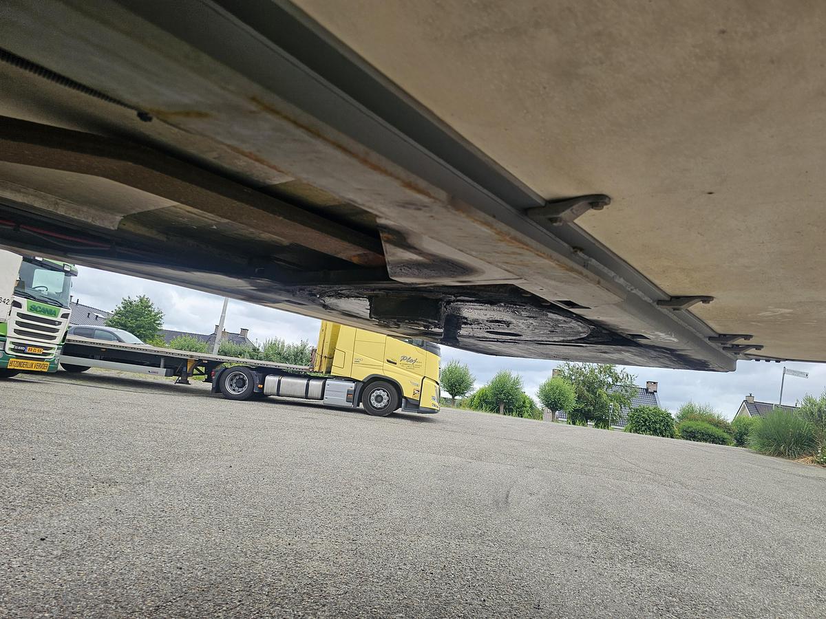 Gebruikt 2012 CHEREAU B3 /CITY TRAILER /STEERING AXLE/LIFT AXLE / 11.80 LONG /LOADING LIFT/ BPW DISC / CARRIER FRIDGE.