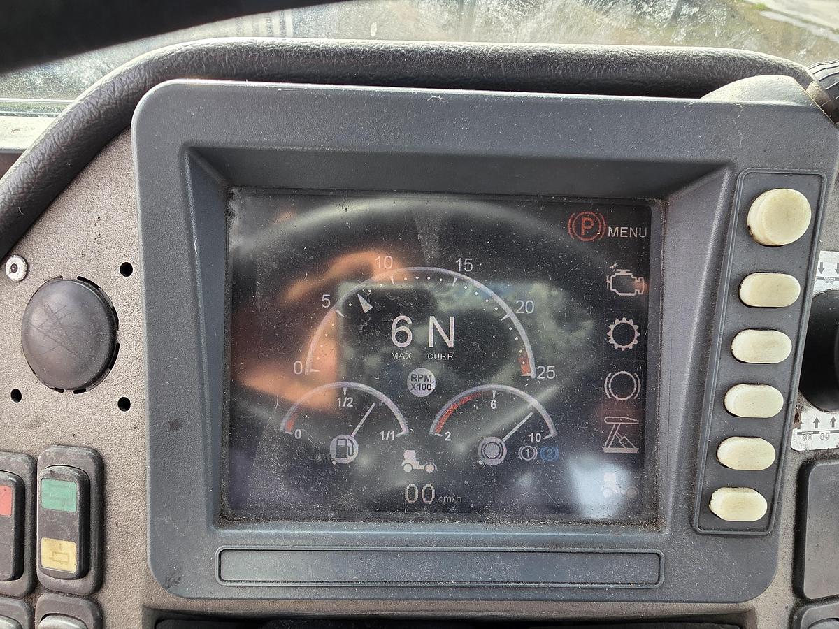 Gebruikt 2012 TERBERG RT283 | TERMINAL TRACTOR 4X4| TURNING CHAIR. | AUTOMATIC GEAR | 23235 HOURS