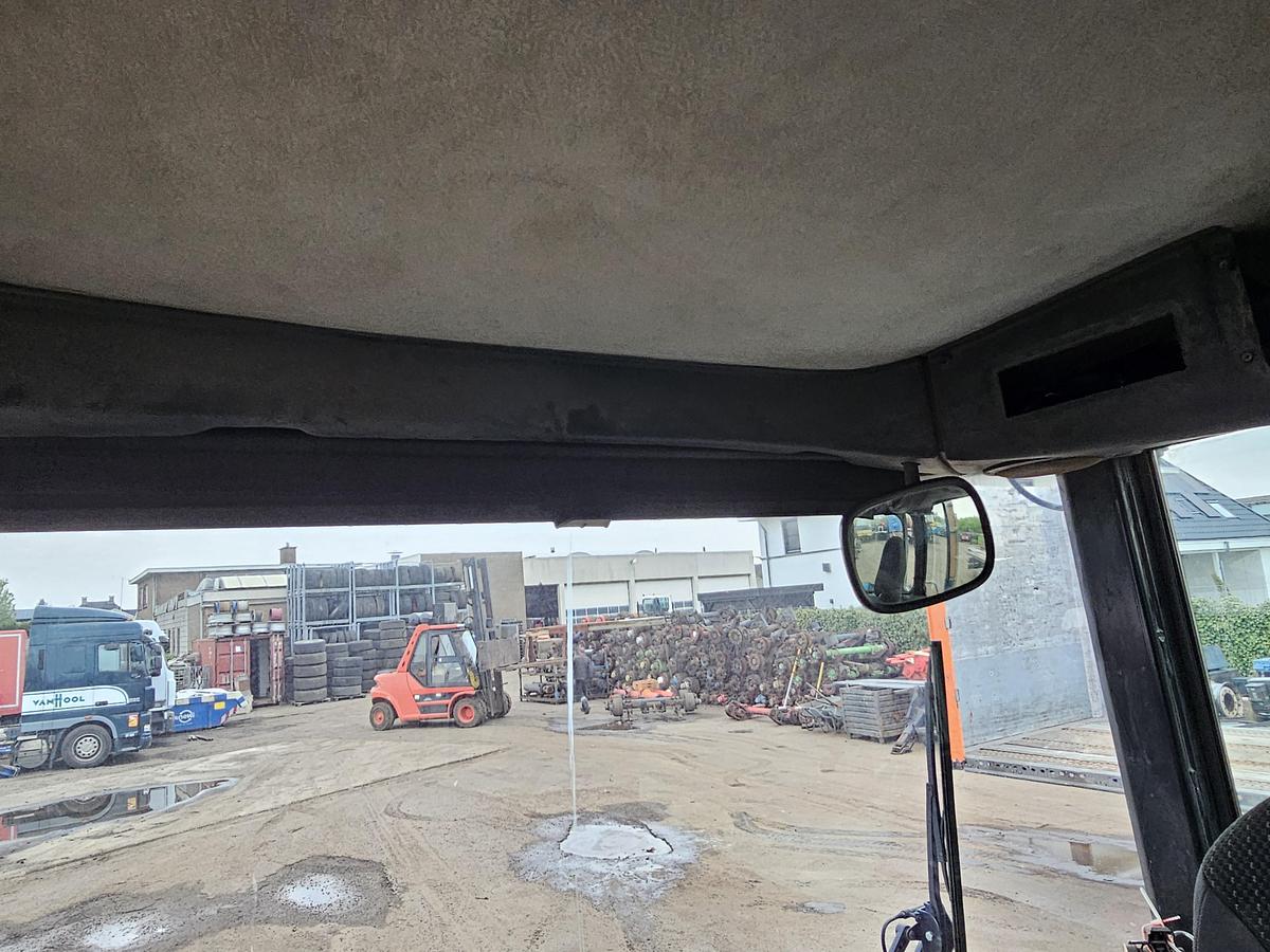 Gebruikt 2011 TERBERG RT283 | TERMINAL TRACTOR 4X4| TURNING CHAIR. | AUTOMATIC GEAR | 24159 HOURS.