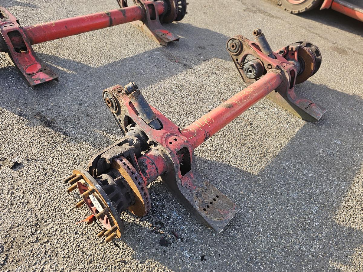 Gebruikt 2005 Saf TRAILER AXLE  DISC BRAKES 3 PIECES.