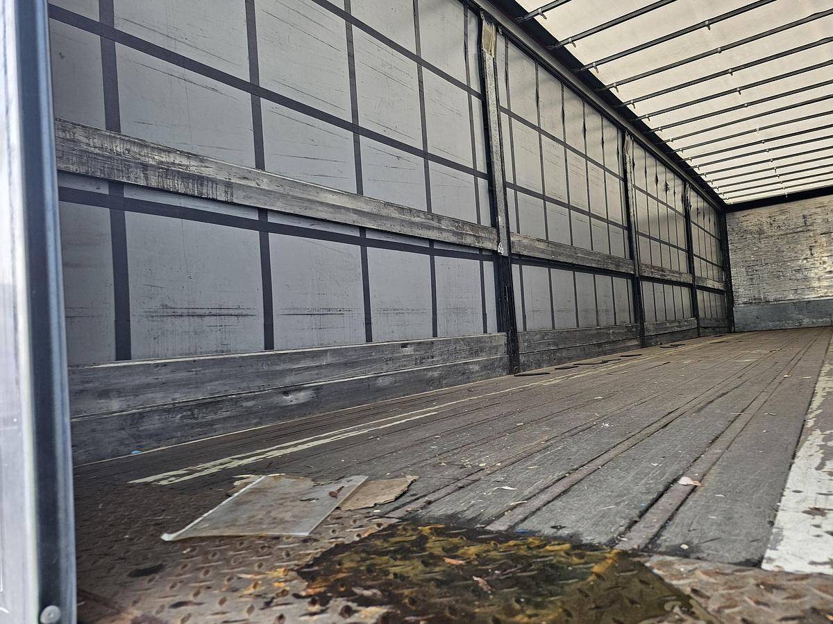 Gebruikt 2011 RENDERS ROC 16.27 N