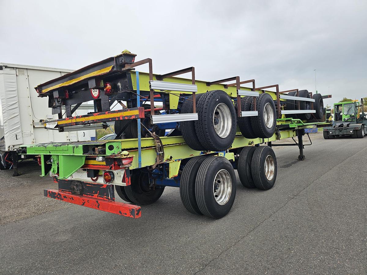 Used 1990 divers 40 ft gooseneck  steel suspension double tires.