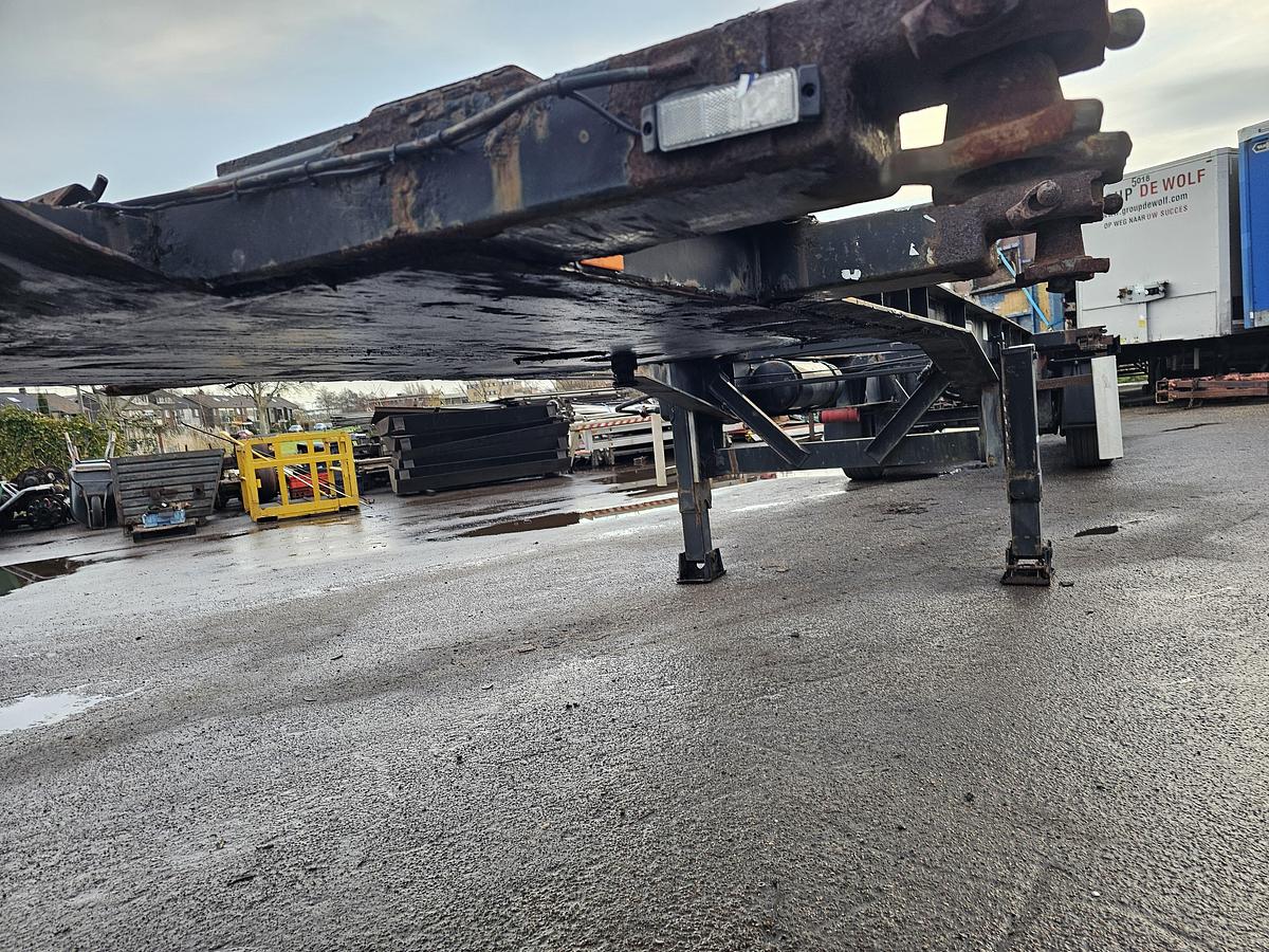 Gebruikt 1995 VAN HOOL 94/3067. flat container chassis all connections./ Bpw drum.