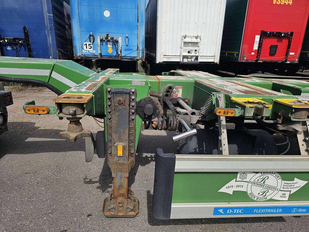 Gebruikt 2016 D-TEC FLEXITRAILER /all connections / 3 x extendible/apk,tuv/ 18-01-2027