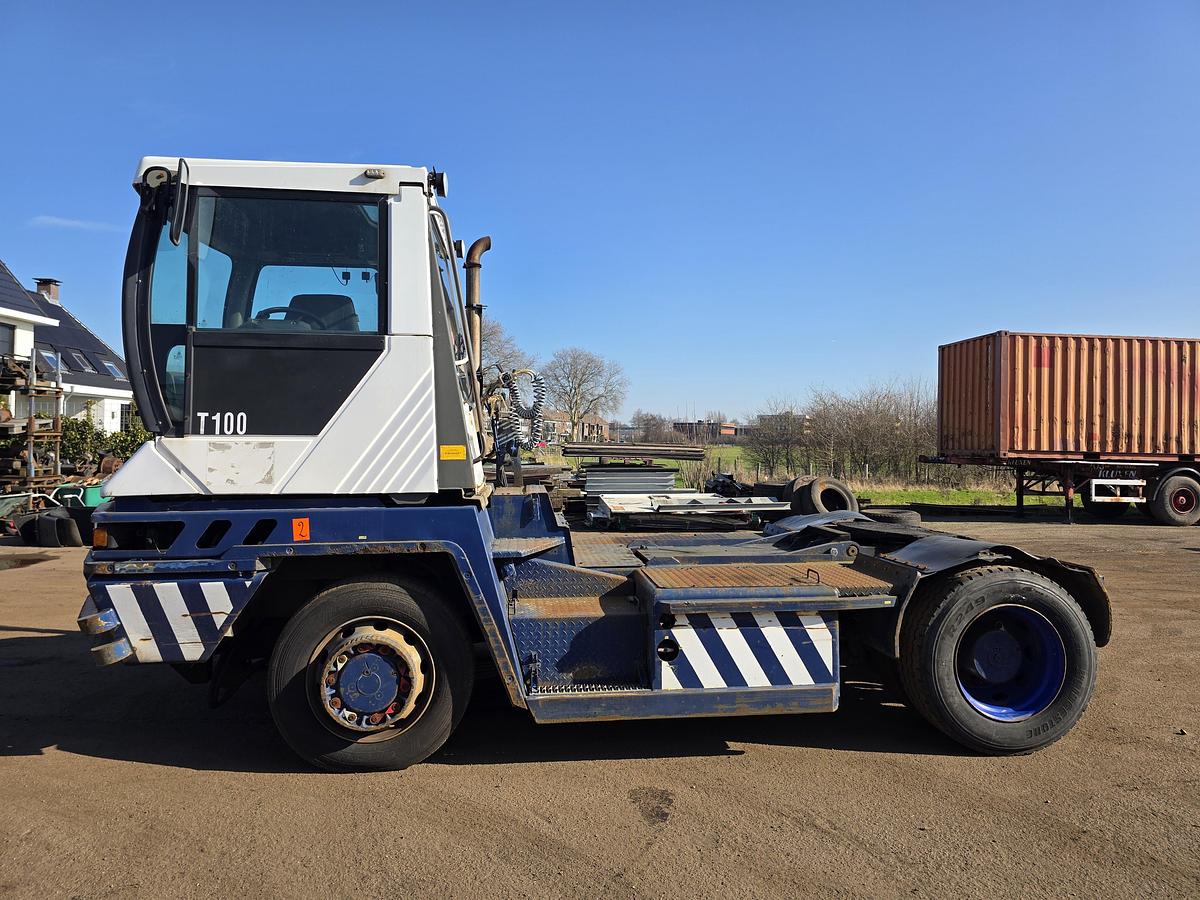 Gebruikt 2008 TERBERG RT 282 | 4X4 |TURNING CHAIR| AUTOMATIC GEAR|25885 HOURS.