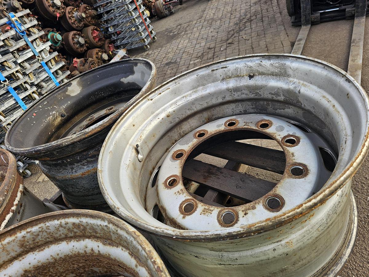 Gebruikt 2010 MICHELIN 11.75 X 22.5