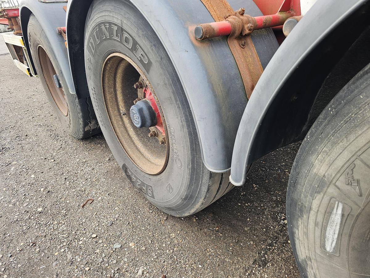 Gebruikt 2001 RENDERS euro 800 | 40 ft | Bpw drum.