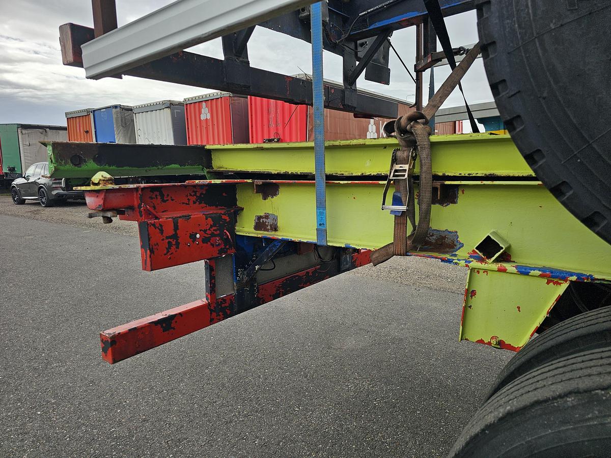 Used 1990 divers 40 ft gooseneck  steel suspension double tires.