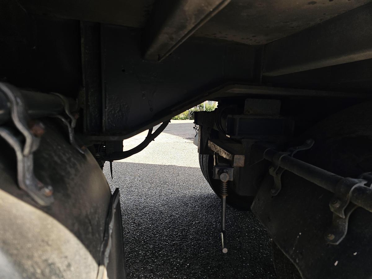Gebruikt 2000 PACTON T2-001 STEERING AXLE/LOADING LIFT/ BPW DRUM.