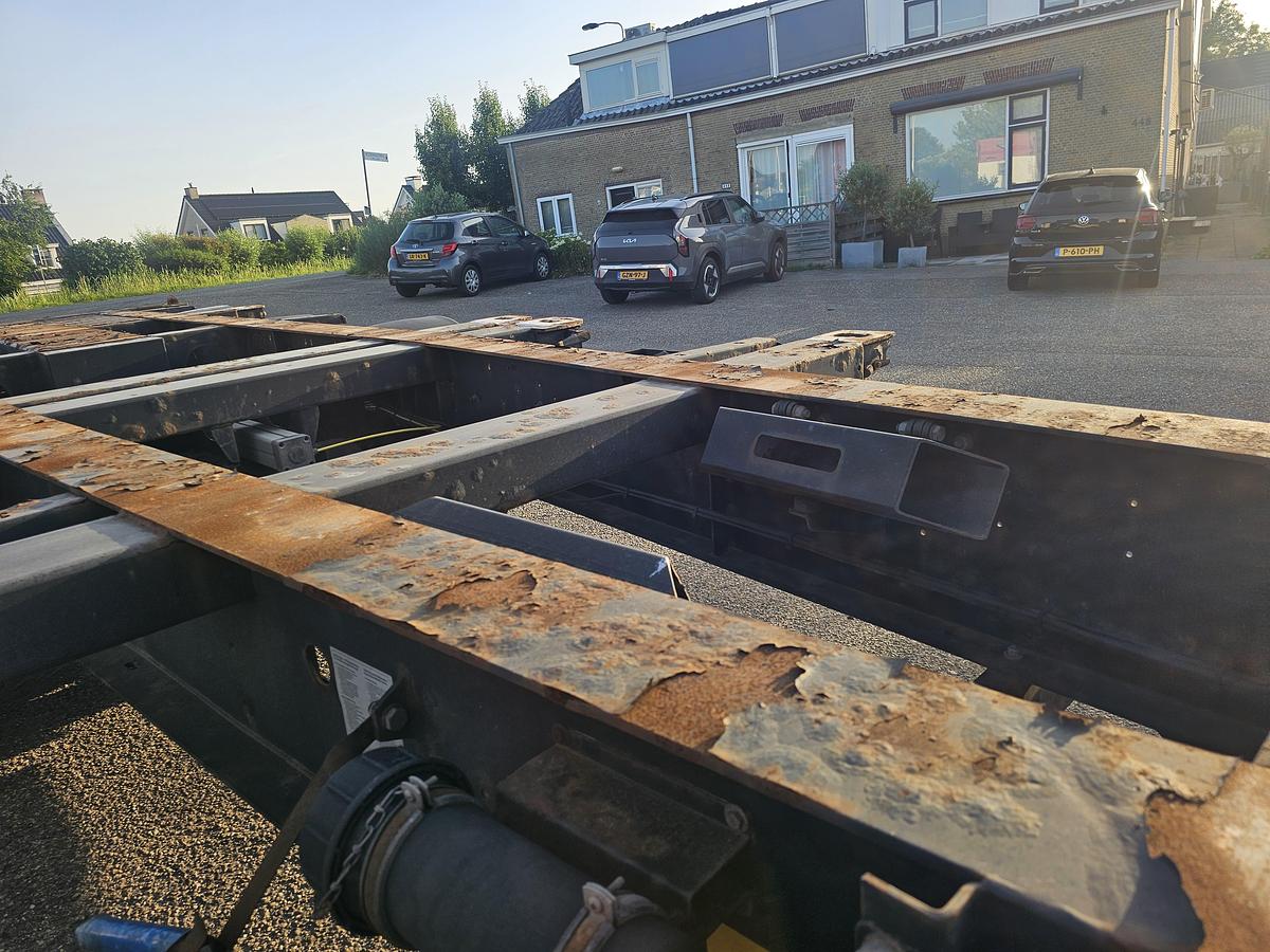 Gebruikt 2015 KRONE SD / REAR SLIDER / DUTCH CHASSIS / BPW DRUM.