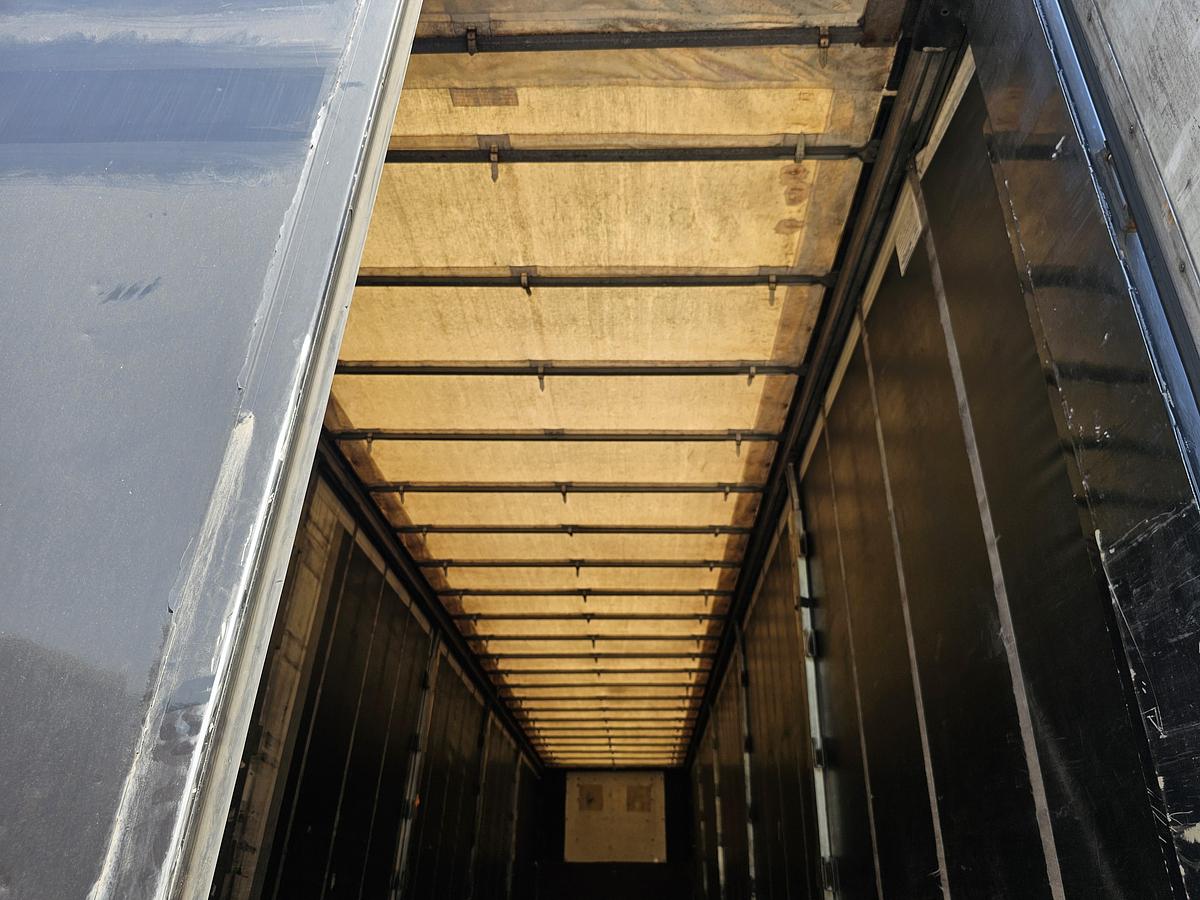 Gebruikt 2004 PACTON T3 001 /3 axle curtainsider /saf disc/ apk tuv/13-03-2027.