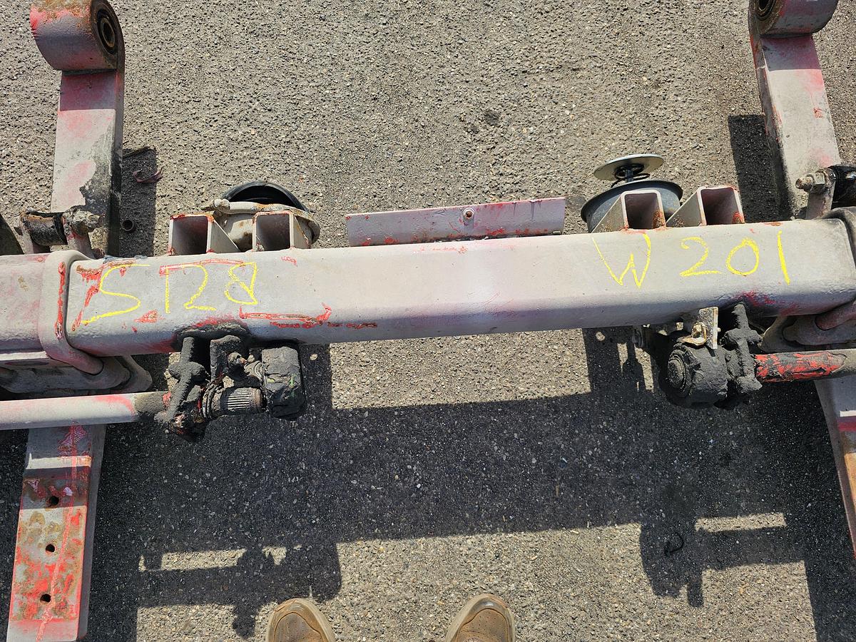 Used 2004 FREUHAUF SMB TRAILER AXLE SINGLE TIRE DRUM