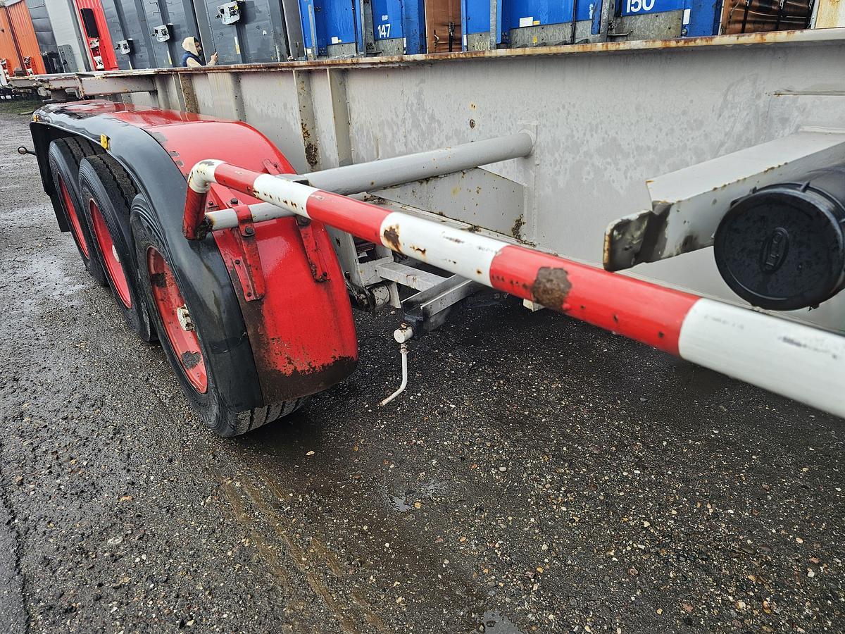 Gebruikt 1984 PACTON 3139 C-3 K | 30 FOOT | STEEL SUSPENSION | BPW DRUM.