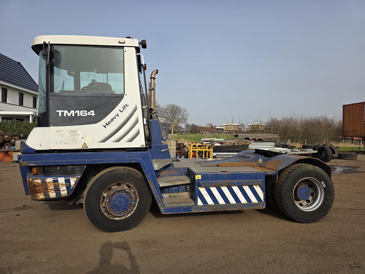 Gebruikt 2012 TERBERG RT283 | TERMINAL TRACTOR 4X4| TURNING CHAIR. | AUTOMATIC GEAR | 28 191HOURS |