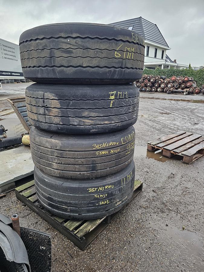 Gebruikt BRIDGESTONE , CONTI  TRAILER TIRE