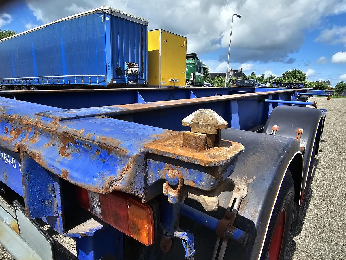 Gebruikt 2006 MKF METALLBAU CS 20 -20 FOOT- CONTAINER CHASSIS -HEAVY DUTY- BPW DRUM -STEEL SUSPENSION- GOOD QUALITY.