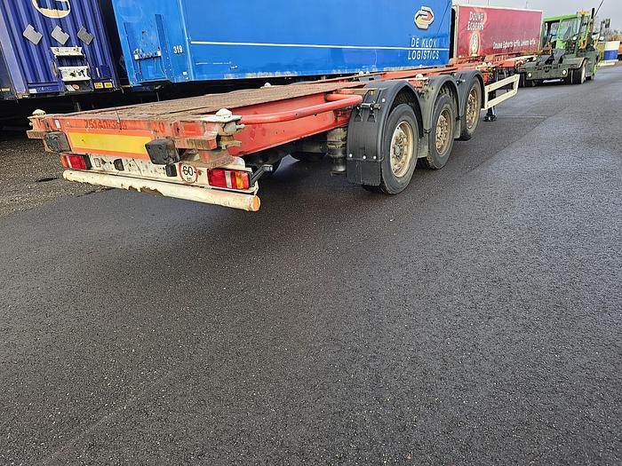 Used 2004 Krone| Sd 27| fixed chassis | 40 ft 2 x20 ft | light weight | 4870 kg.