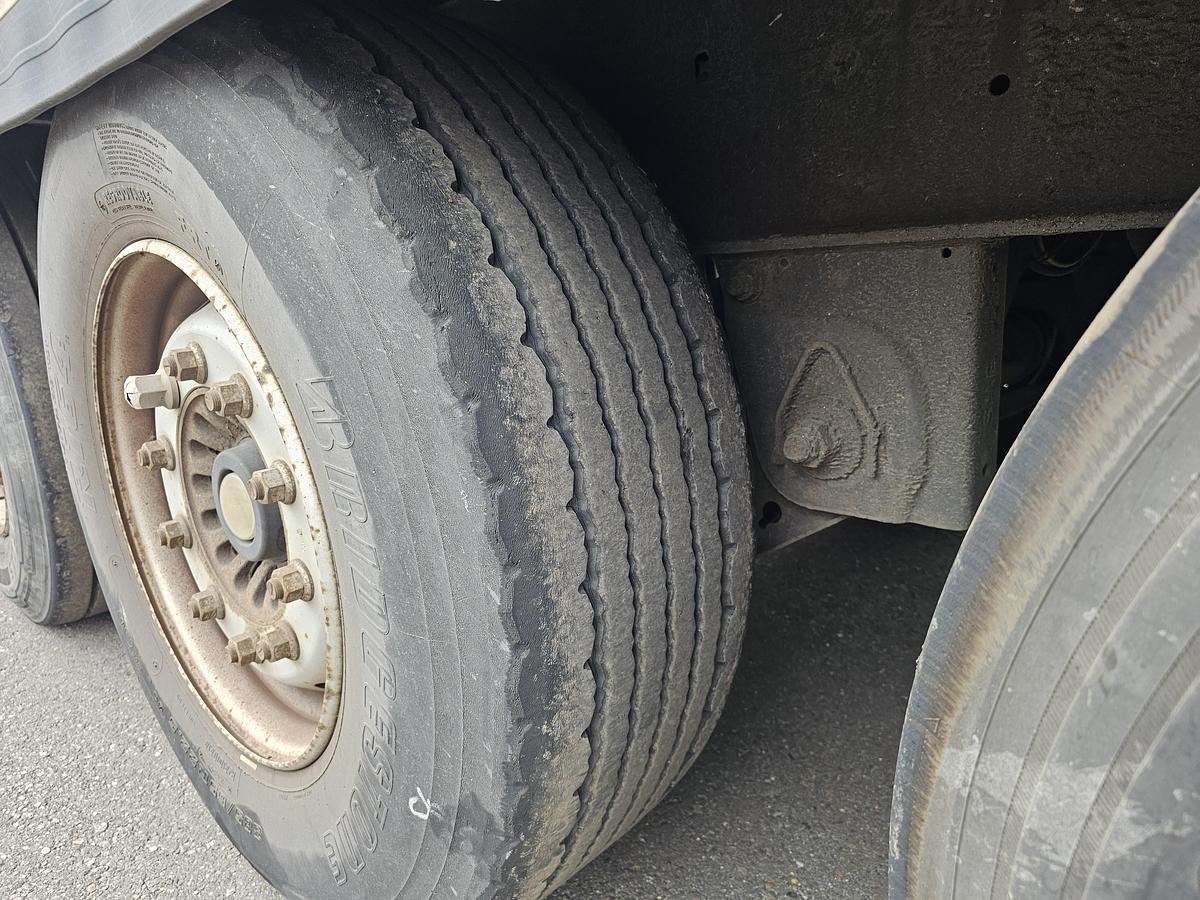 Used 2011 KRONE SD 27 | SAF DISC | NICE CHASSIS .