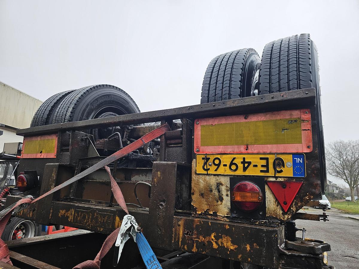 Gebruikt 1974 PACTON 2126 C-2 | 20 FOOT CONTAINER CHASSIS | BLADGEVEERD| BPW DRUM.