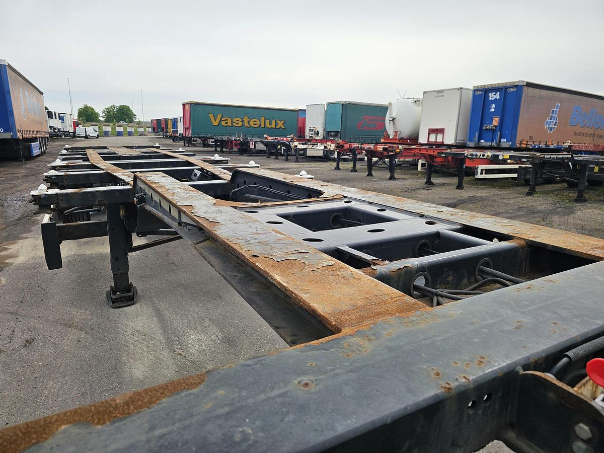 Gebruikt 2015 KRONE SD | 40 FT|2 X 20 FT | BACK SLIDER |HIGHCUBE.| APK /TUV 24-03-2027 |5 PIECES.