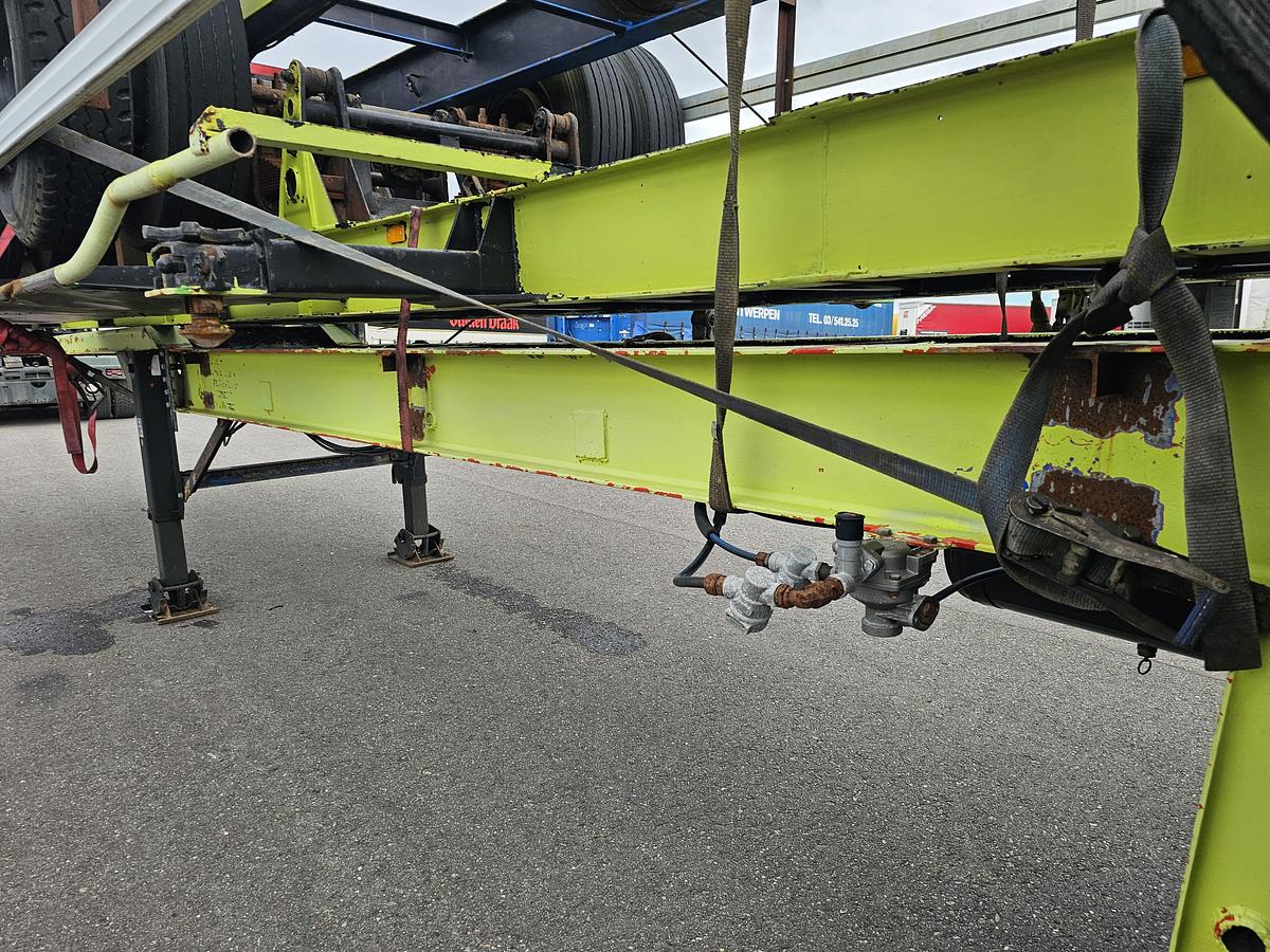 Used 1990 divers 40 ft gooseneck  steel suspension double tires.