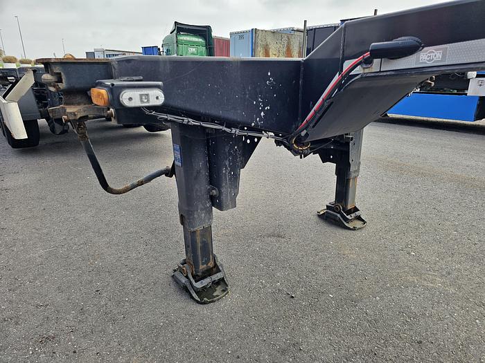 Used 2017 PACTON ET3 088BC| ALL CONNECTIONS | 3 X EXTENDIBLE |MET NIEUWE APK.
