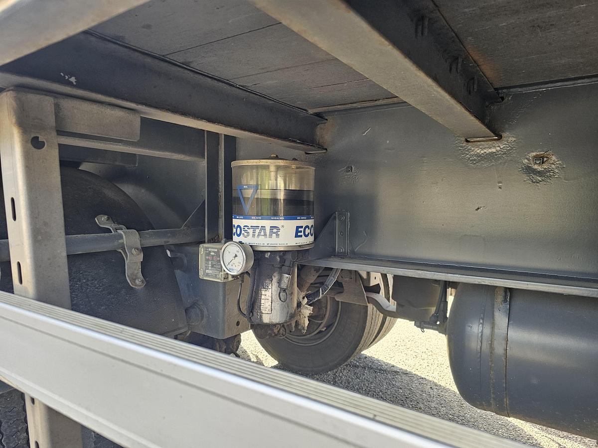 Gebruikt 2000 PACTON T2-001 STEERING AXLE/LOADING LIFT/ BPW DRUM.