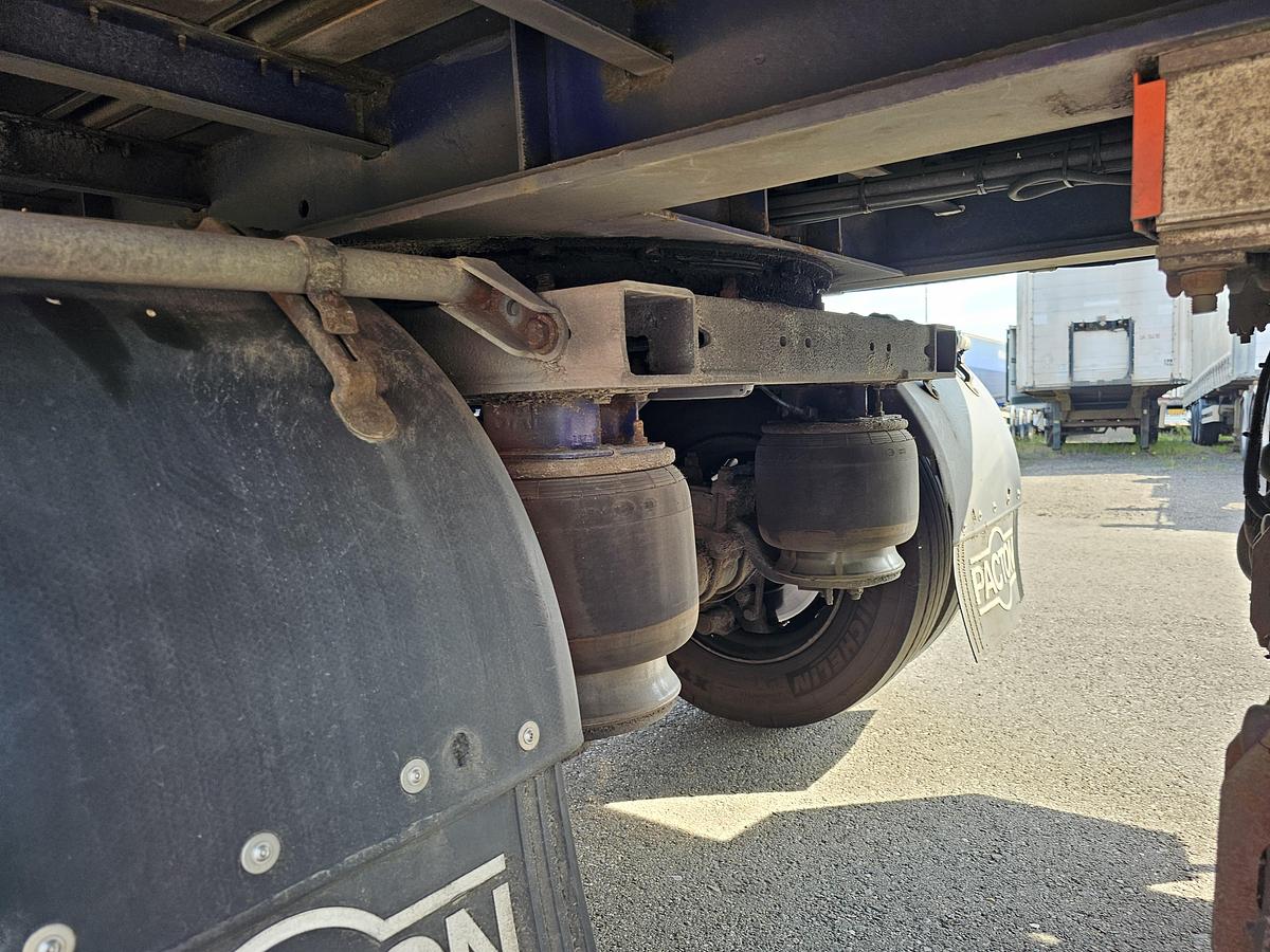 Used 2012 PACTON TBD.122 | SINGLE STEERING AXLE |UNDER SLIDING LOADING LIFT + BATTERIES| DAF DISC| APK /TUV 6-12-2025