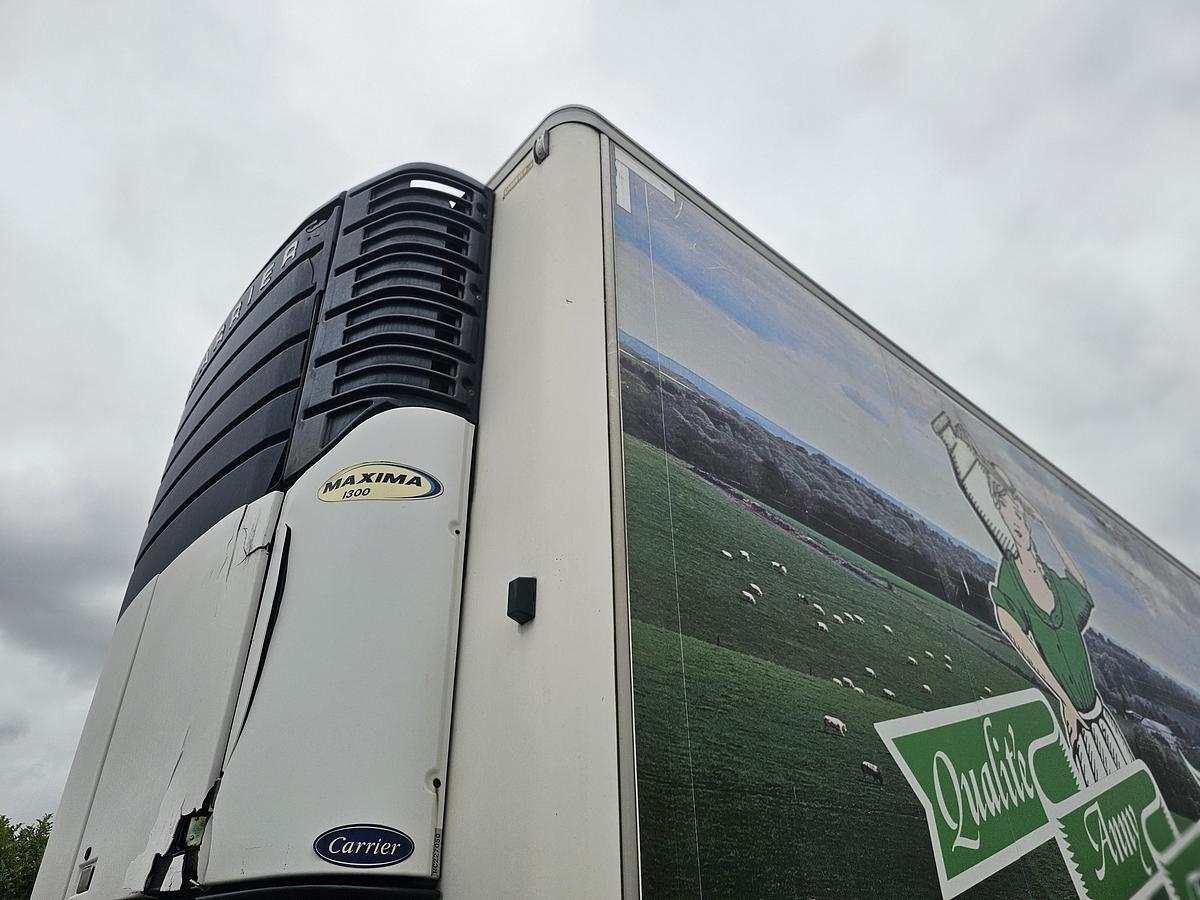 Gebruikt 2012 CHEREAU B3 /CITY TRAILER /STEERING AXLE/LIFT AXLE / 11.80 LONG /LOADING LIFT/ BPW DISC / CARRIER FRIDGE.
