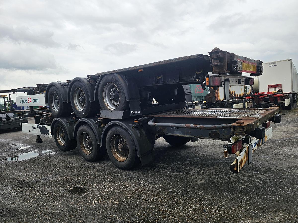 Gebruikt 2006 Krone sd- fixed 40 foot chassis - with 2 x 20 foot connection -20 foot middle - the on TOP.