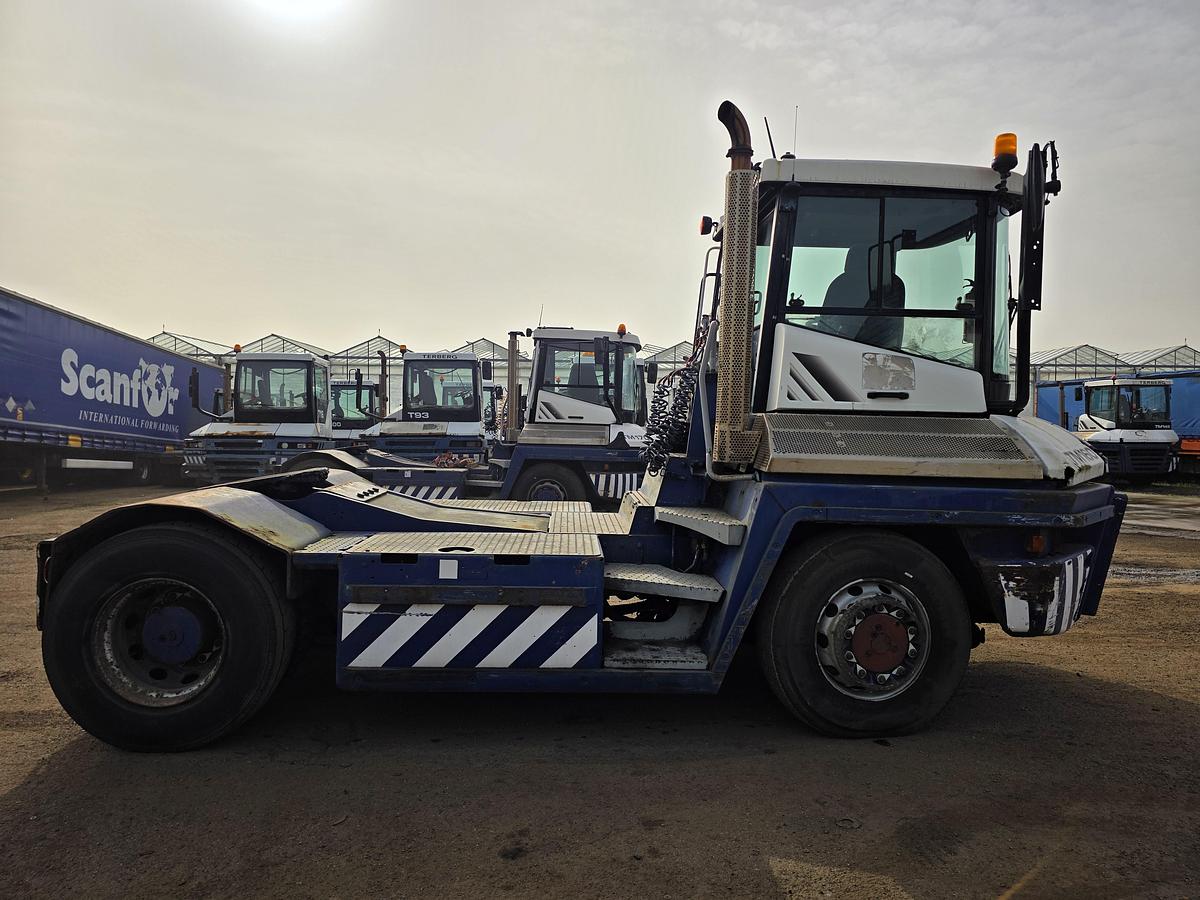 Gebruikt 2012 TERBERG RT283 | TERMINAL TRACTOR 4X4| TURNING CHAIR. | AUTOMATIC GEAR | 23235 HOURS