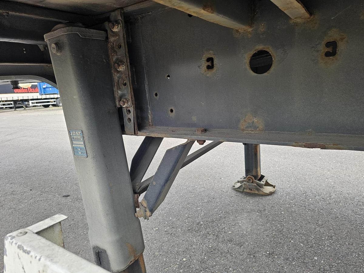 Used 2011 KRONE SD 27 | SAF DISC | NICE CHASSIS .