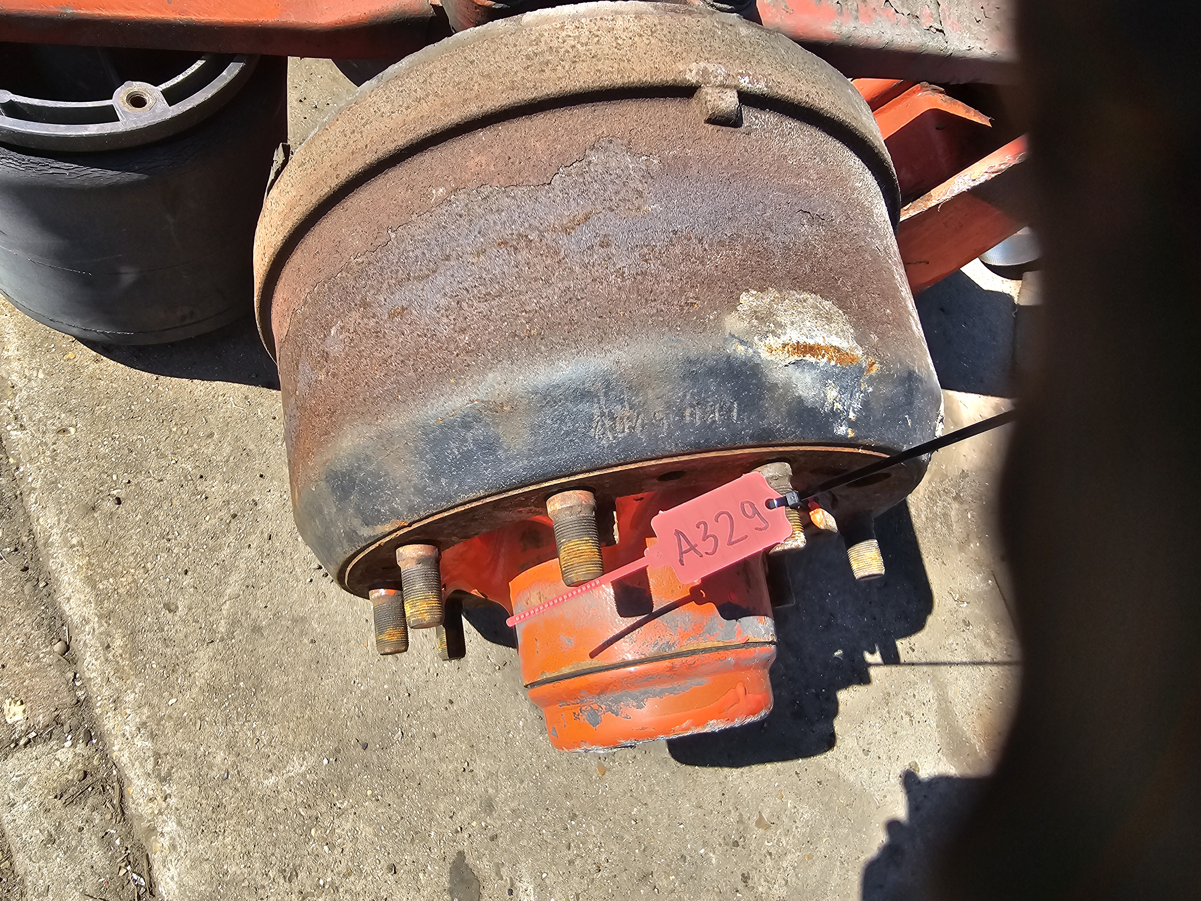 Gebruikt 2005 SMB TRAILER AXLE SINGLE TIRE DRUM