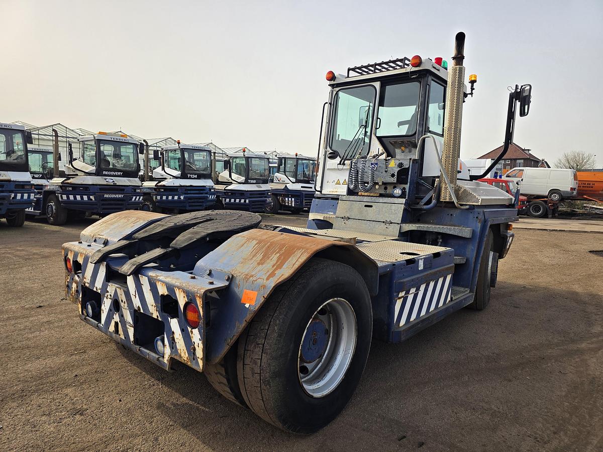 Gebruikt 2012 TERBERG RT283 | TERMINAL TRACTOR 4X4| TURNING CHAIR. | AUTOMATIC GEAR | 28 191HOURS |
