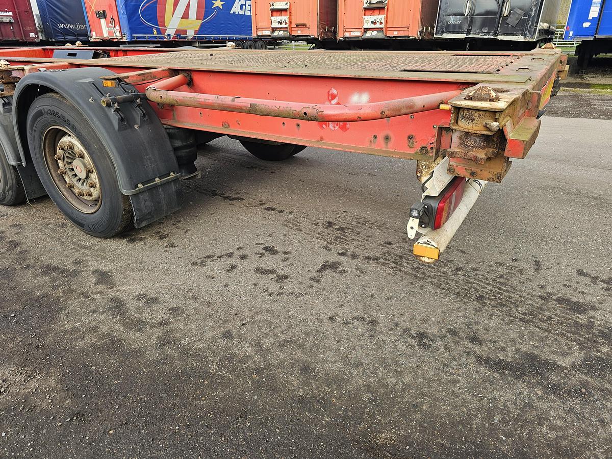 Gebruikt 2004 KRONE SD 27| FIXED CHASSIS | SAF DISC. 40 FT |2 X 20 FT| HIGHCUBE | 20 FOOT MIDDLE| LIGHT WEIGHT|4740 KG.