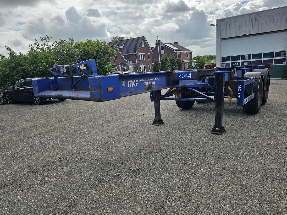 Gebruikt 2007 MKF METALLBAU CS 20 -20 FOOT- CONTAINER CHASSIS -HEAVY DUTY- BPW DRUM -STEEL SUSPENSION- GOOD QUALITY.