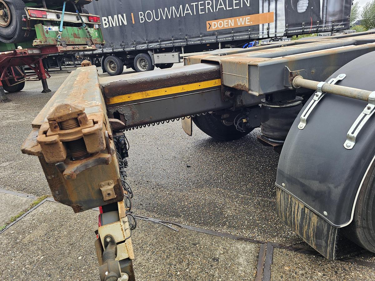 Used 2011 PACTON TXC.343 KB| MULTI CHASSIS ALL CONNECTIONS| SAF DISC | ALU RIMS | LIFT AXLE.