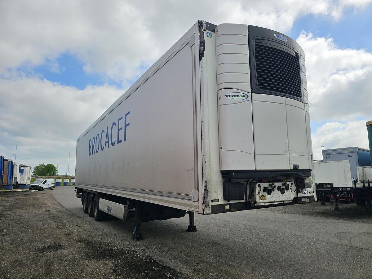 Gebruikt 2011 KRONE SD|DOPPELSTOCK | CARRIR VECTOR 1550| BPW DISC | APK /TUV 26-08-2016 |LOADING LIFT | 2 LIFT AXLES.