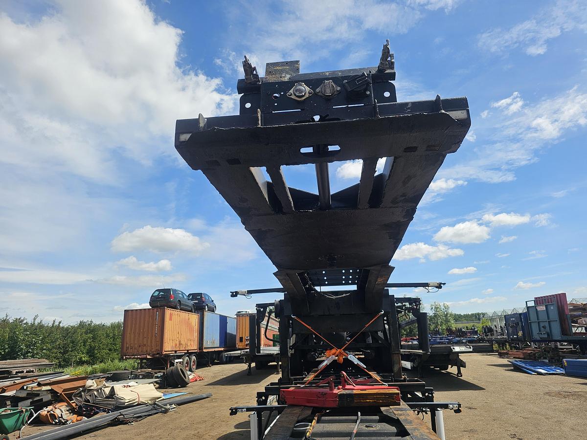 Gebruikt 2000 GROENEWEGEN 45.07 CC-12-27 / 45 FT AND 40 FT CHASSIS BPW DISC. APK/TUV. 15-02-2027. PRIJS PER STUK.