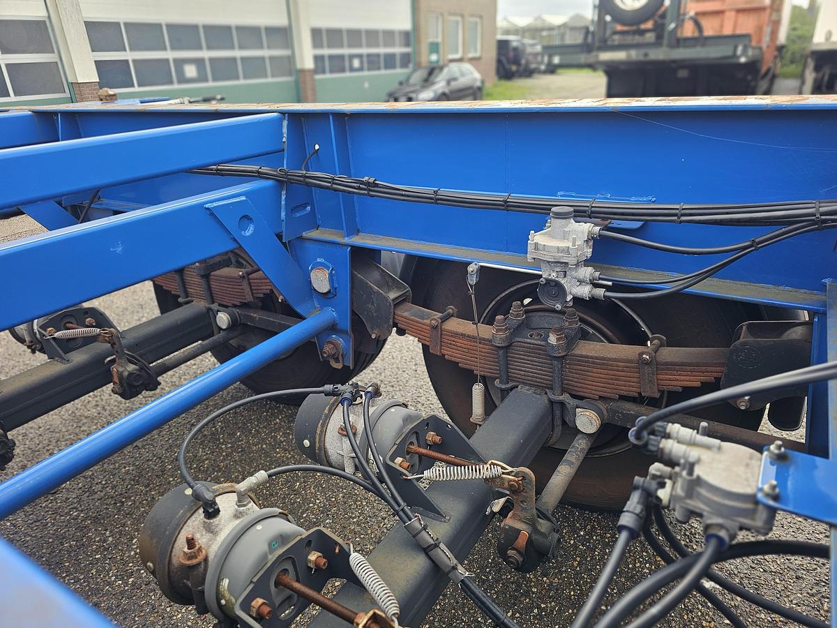 Gebruikt 2018 MENKE JANZEN 40 FOOT STRAIGHT / 2 X 20/30 FOOT./ BPW DRUM / STEEL /STEEL SUSPENSION / LIKE NEW.